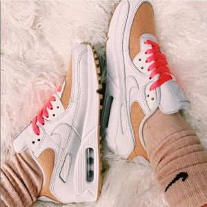 Rare Nike Air Max size 6